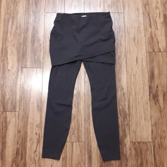 Cabi M’leggings - Leggings & Skirt Combo - XS - Picture 2 of 5